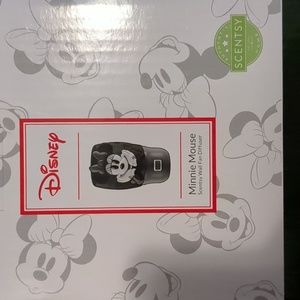 Scentsy Minnie mouse wall fan diffuser